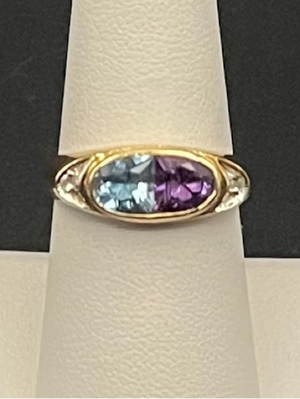 Vintage 14 K gold Clyde Duneier split blue topaz/amethyst ring size 8